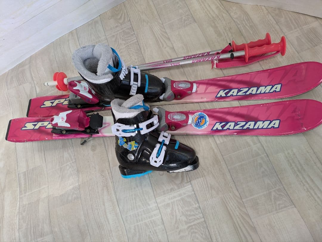 ジュニアスキー　KAZAMA スキー板 ✕ 靴 ✕　ストック　３点セット ピンク