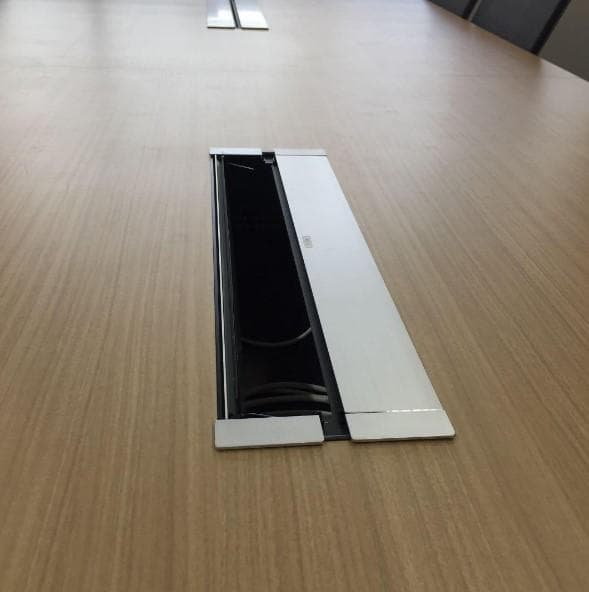 ITOKI DF Table フリーデスク！会議室にも！