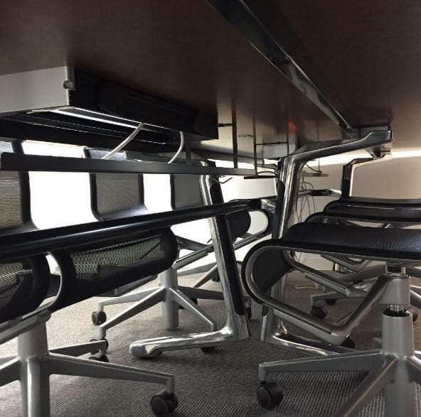 ITOKI DF Table フリーデスク！会議室にも！