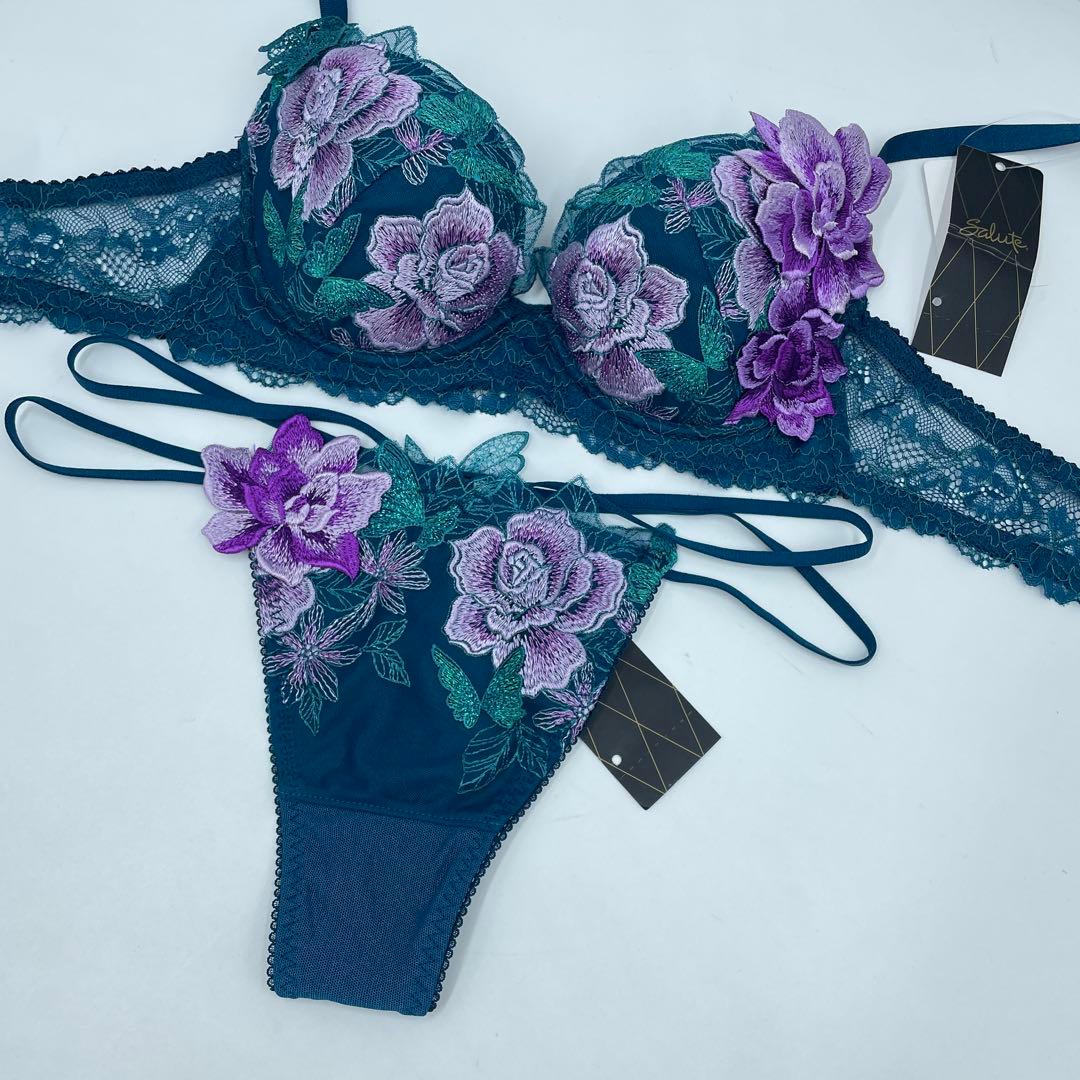 新品・タグ付き　ワコール　サルート８３G・ホリック　ブラジャーソングE70M