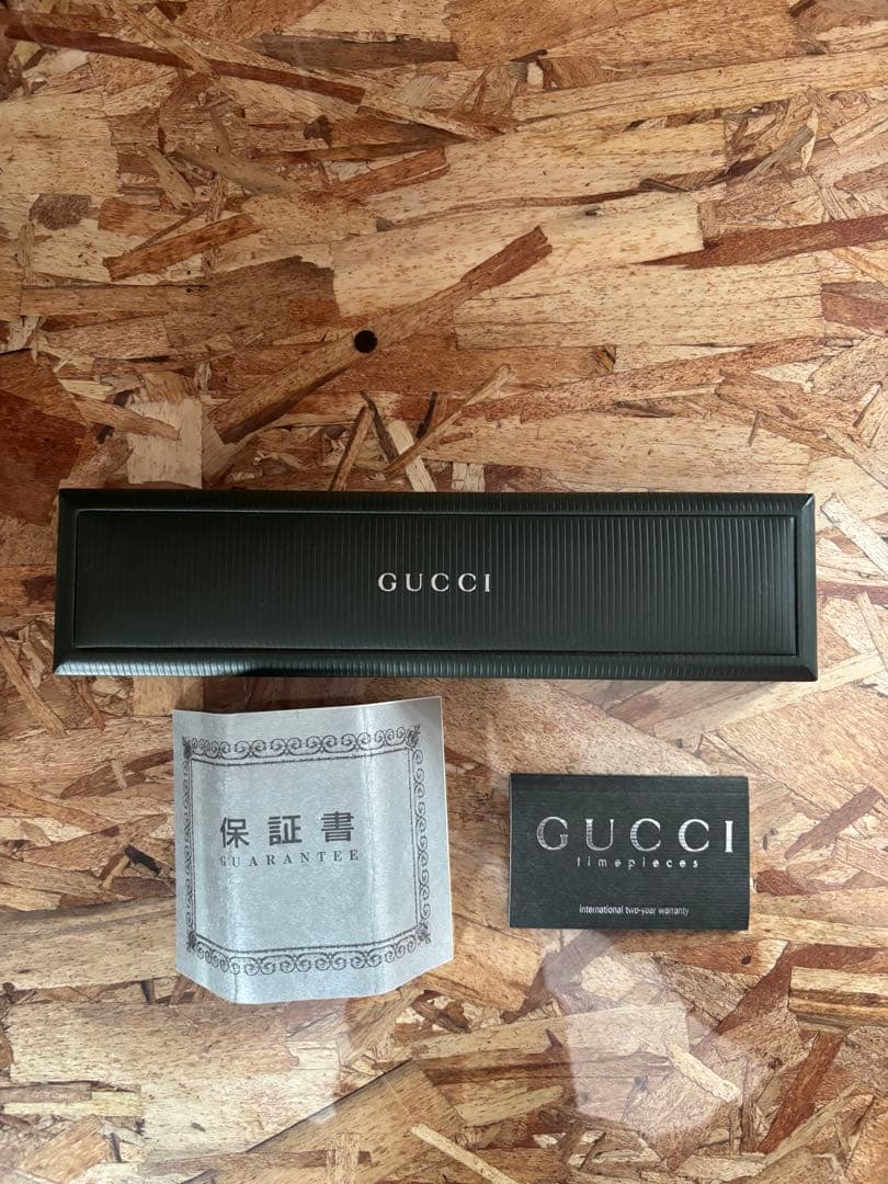 GUCCI ヴィンテージ腕時計 ブラックレザー　レディース