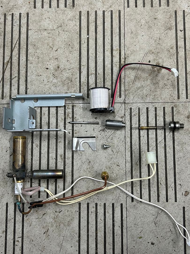 テムジン　ダイニチ FW-5721LS 21年製 分解掃除済