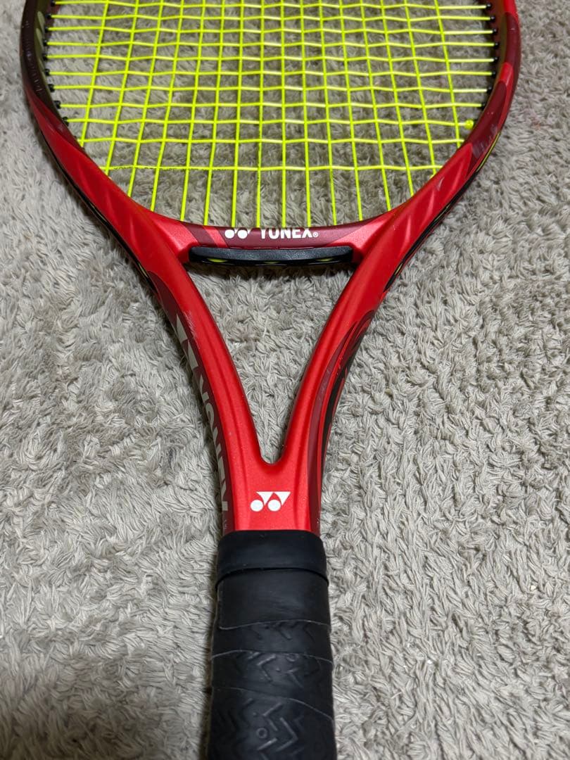 YONEX VCORE 100 テニスラケット　LG2