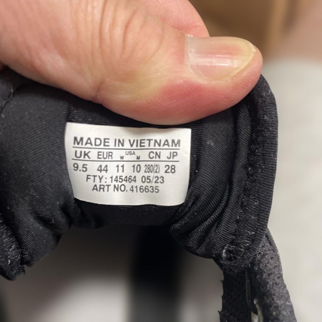 Salomon スニーカー 10