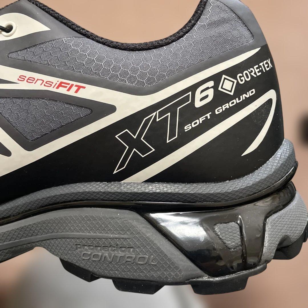 Salomon スニーカー 10