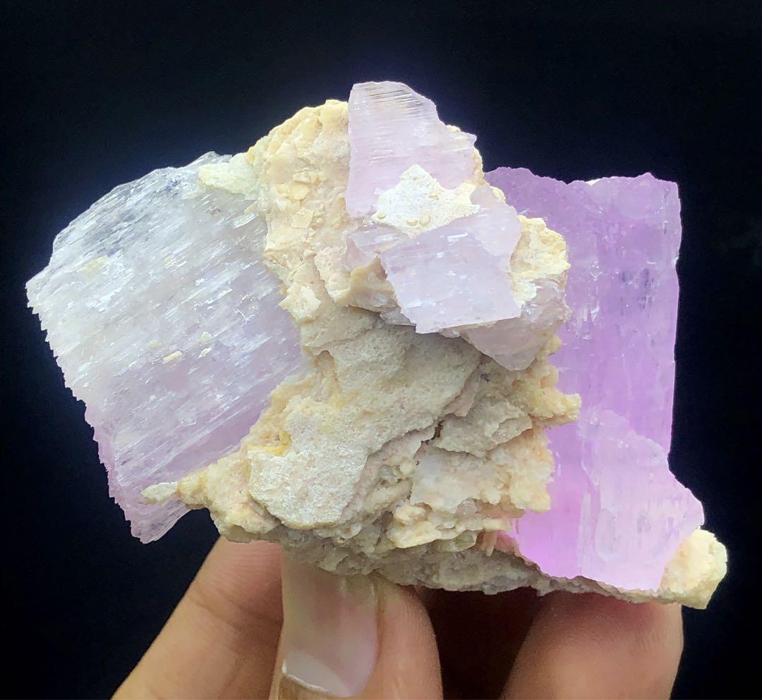 天然ピンク クンツァイト標本、ダブル クンツァイト