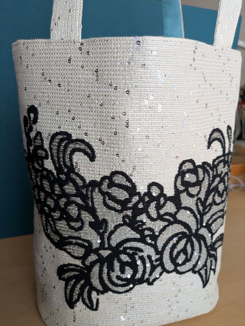 花柄刺繍トートバッグ 約30cmスパンコール生地