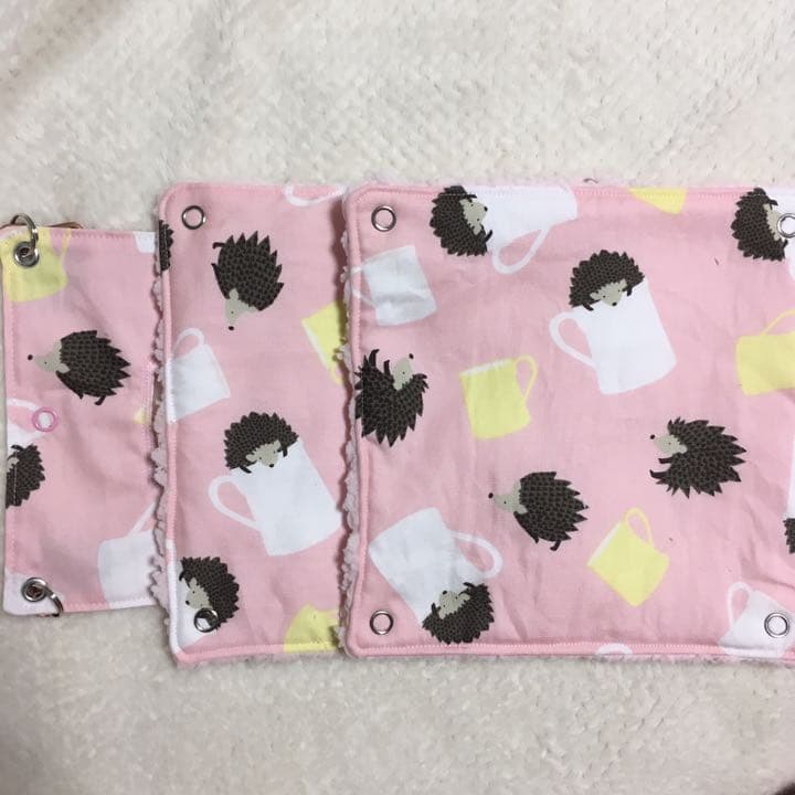 モモンガハウス(ハリネズミ・マグ)  ボアピンク 2050円