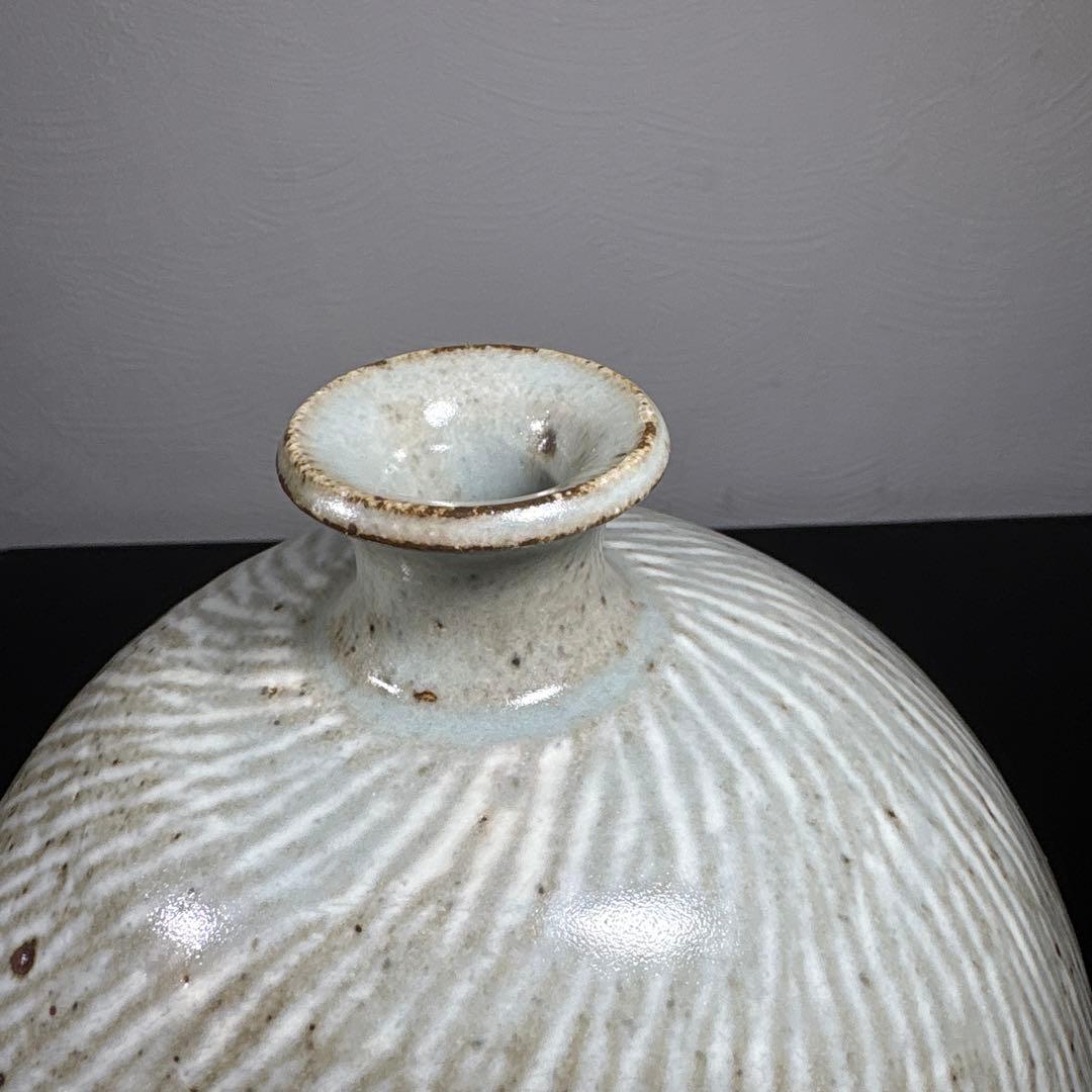 真作　人間国宝　島岡達三　地釉象嵌縄文扁壷