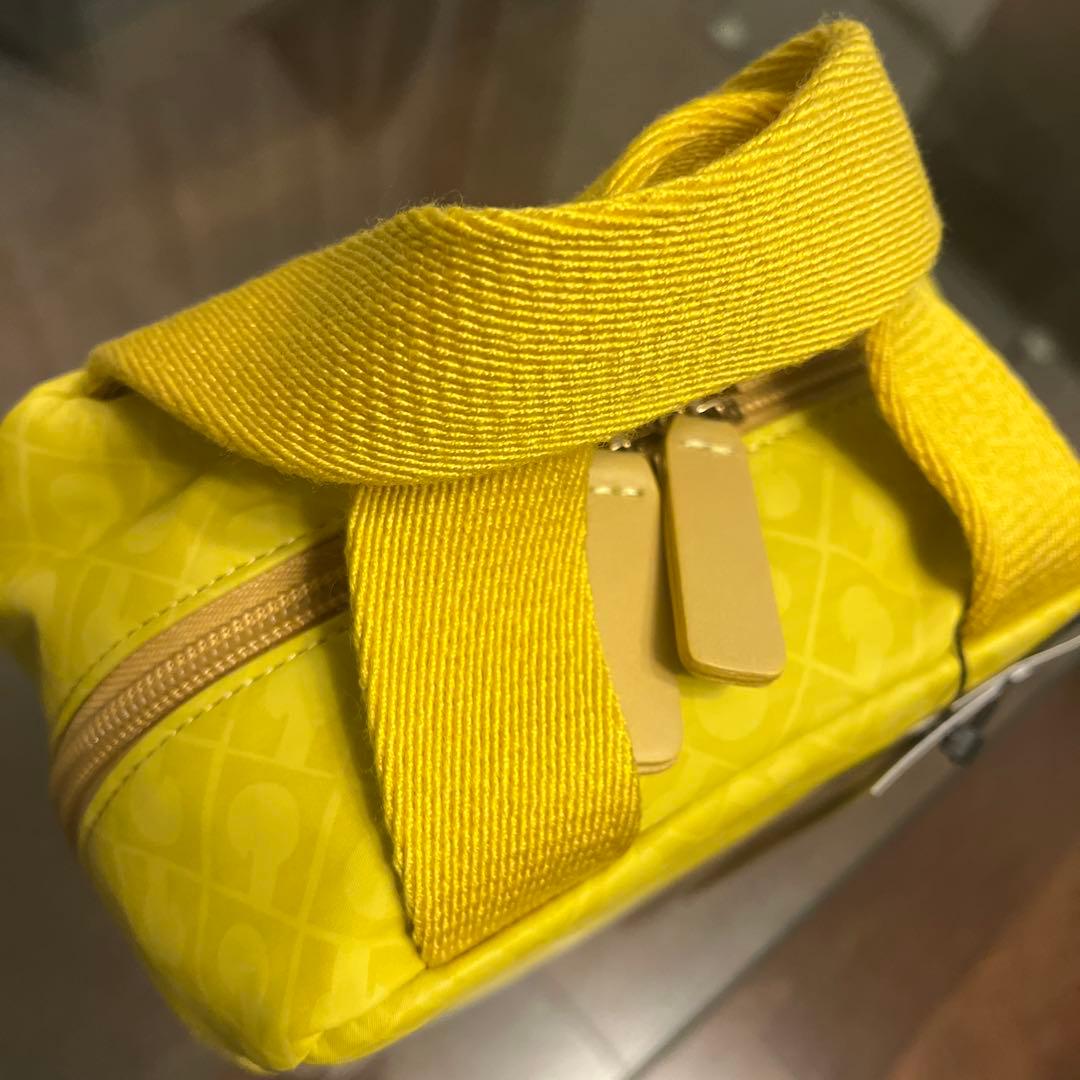 値下げしました‼️ イエロー Gロゴ ポーチ