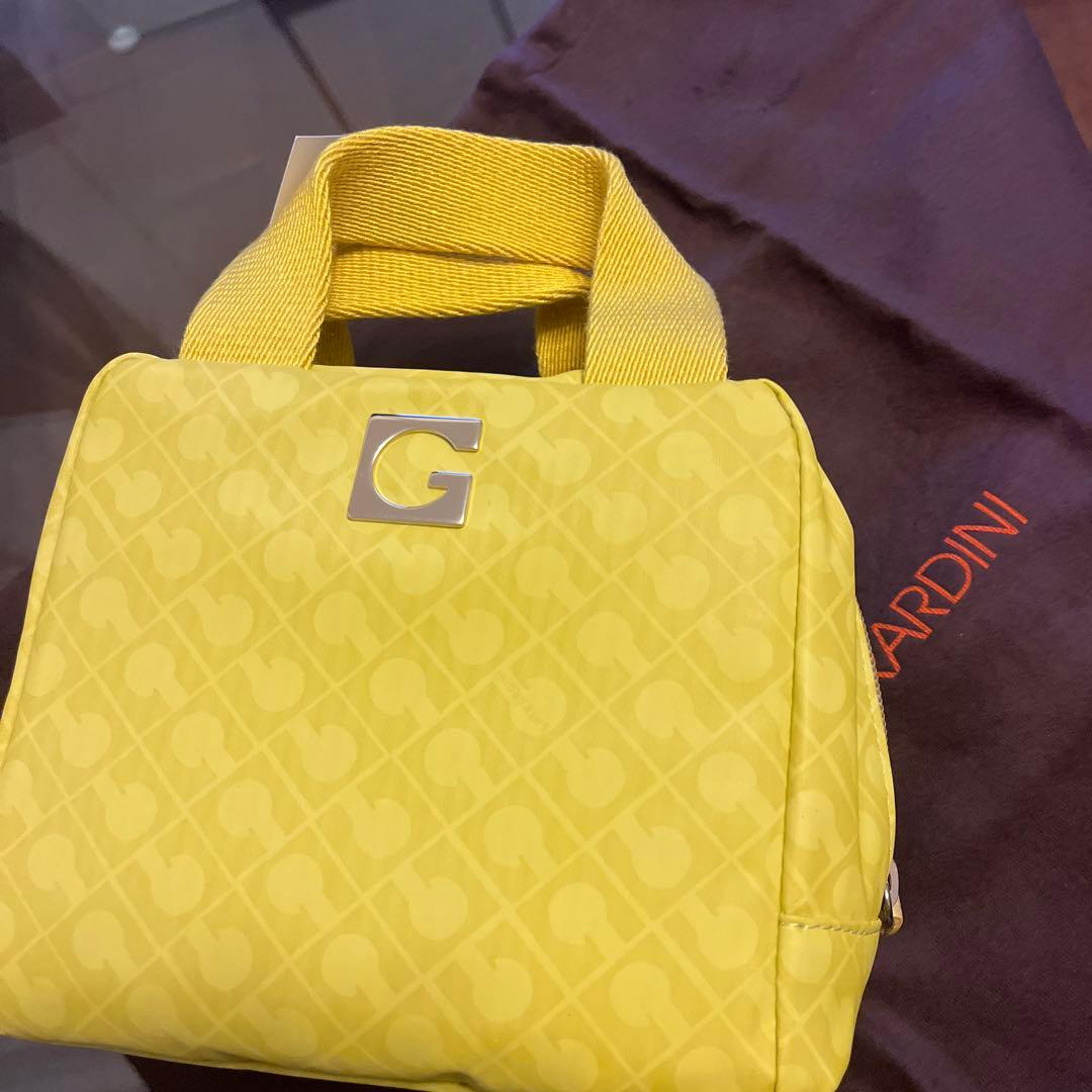 値下げしました‼️ イエロー Gロゴ ポーチ