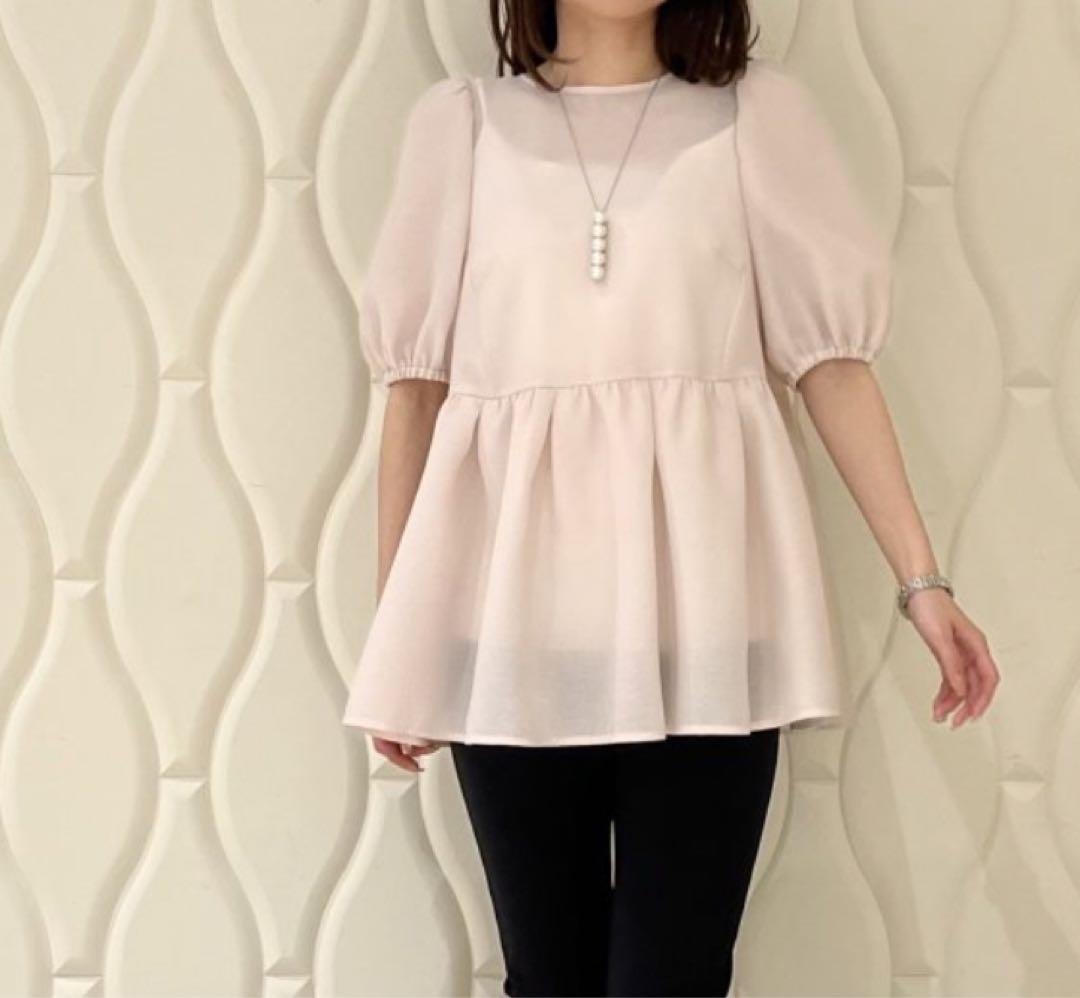 アヴェニールエトワールジャガード　タック　ペプラム　ブラウス　ペールピンク36