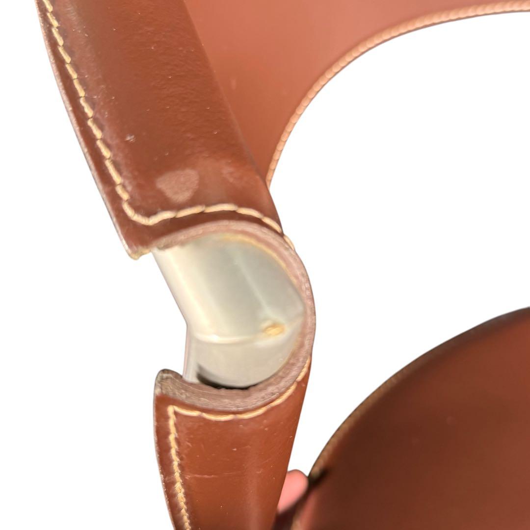 HR647 カリガリス　CICLADI 本革ダイニングチェア　レザーチェア