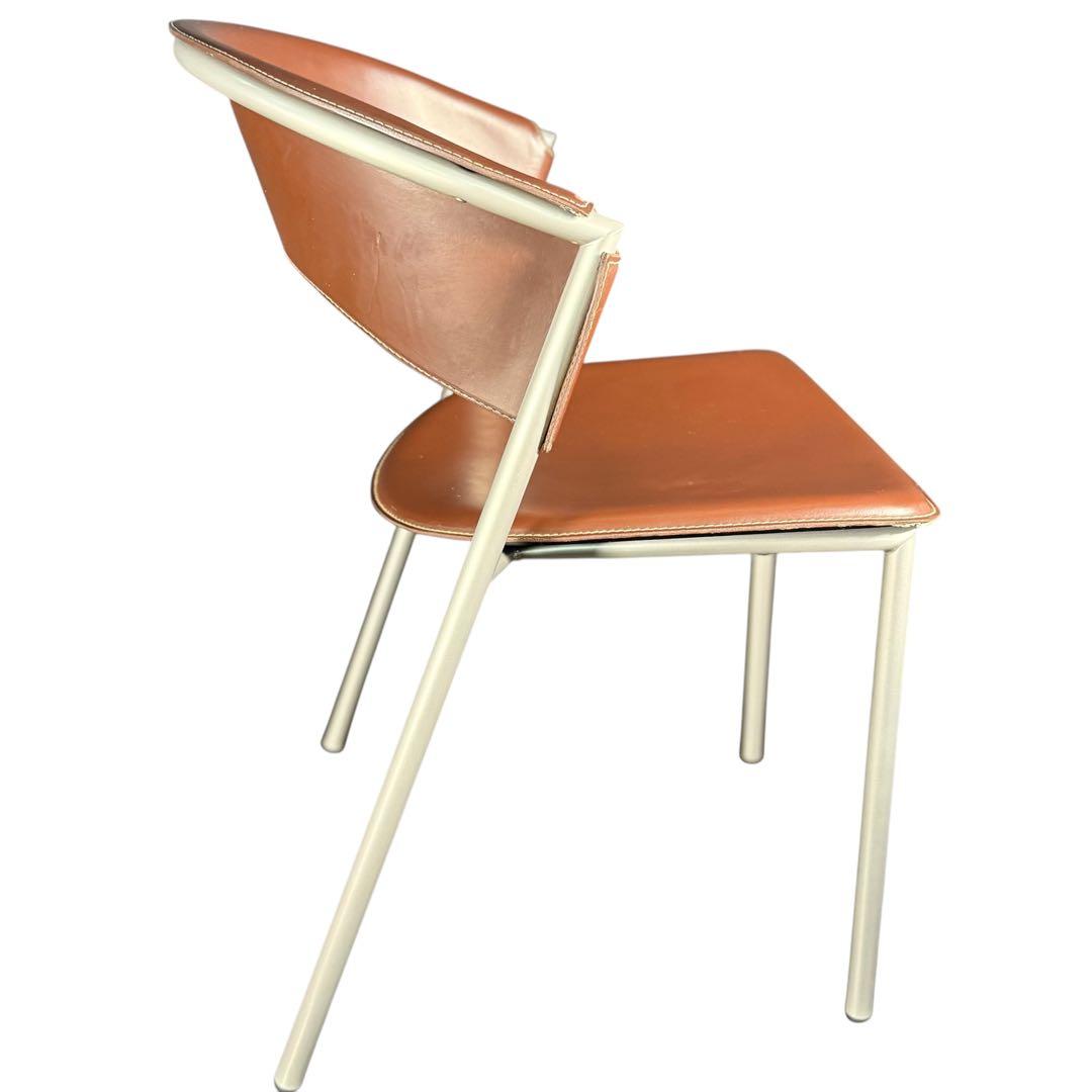 HR647 カリガリス　CICLADI 本革ダイニングチェア　レザーチェア