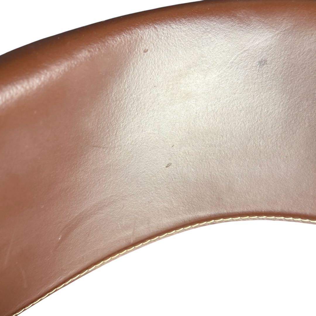 HR647 カリガリス　CICLADI 本革ダイニングチェア　レザーチェア