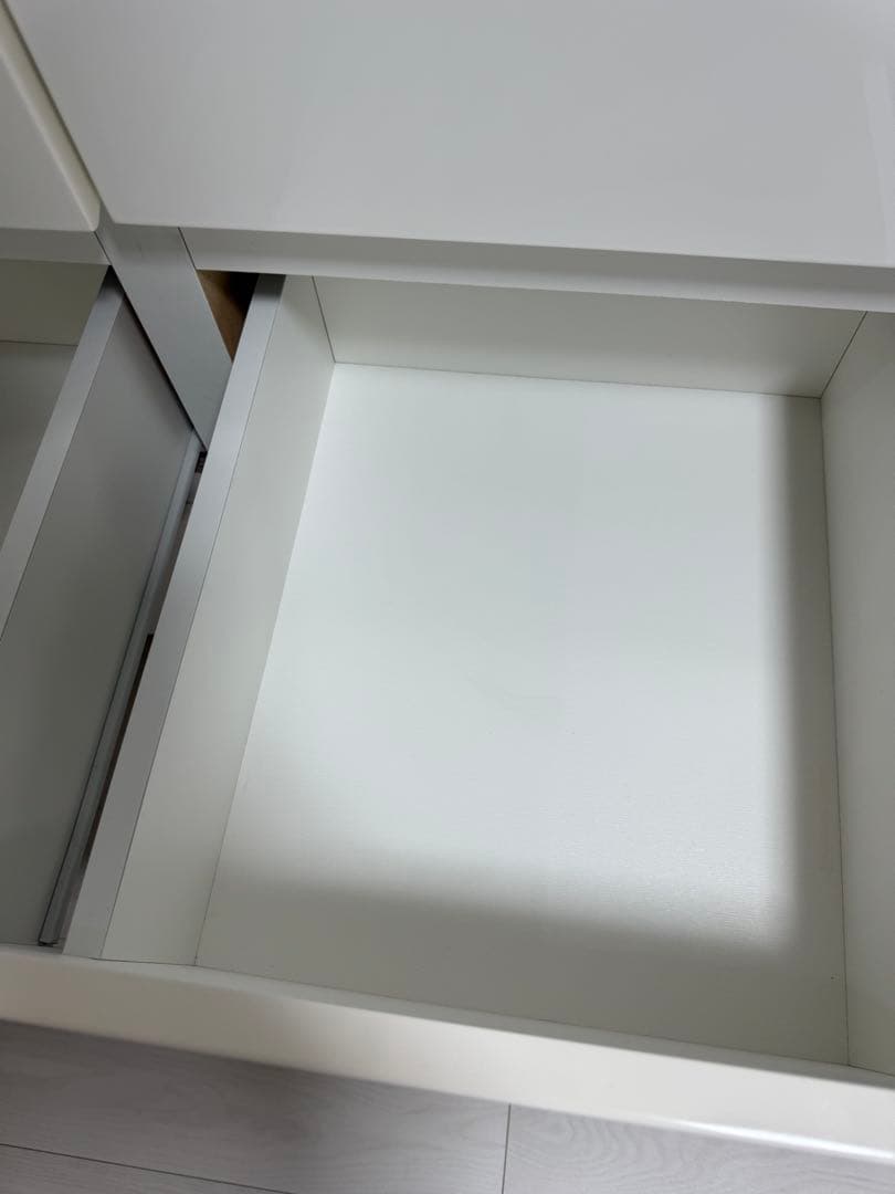 プ*数様 【8/8〜先着順！】　ニトリローチェスト　ホワイト　※送料手数料込み