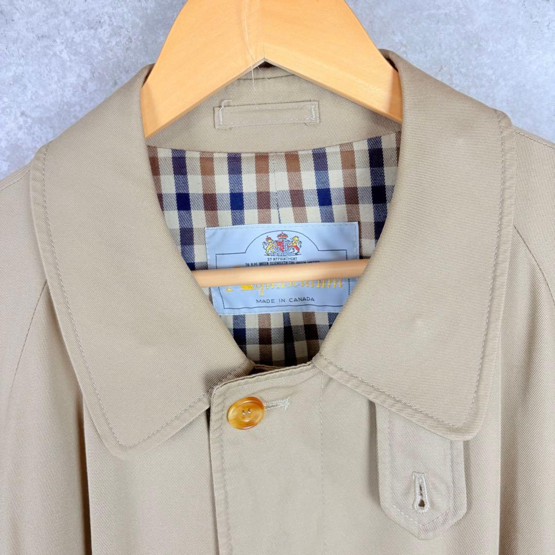 アクアスキュータム　シングル　ベルテッド　トレンチコート　ベージュ