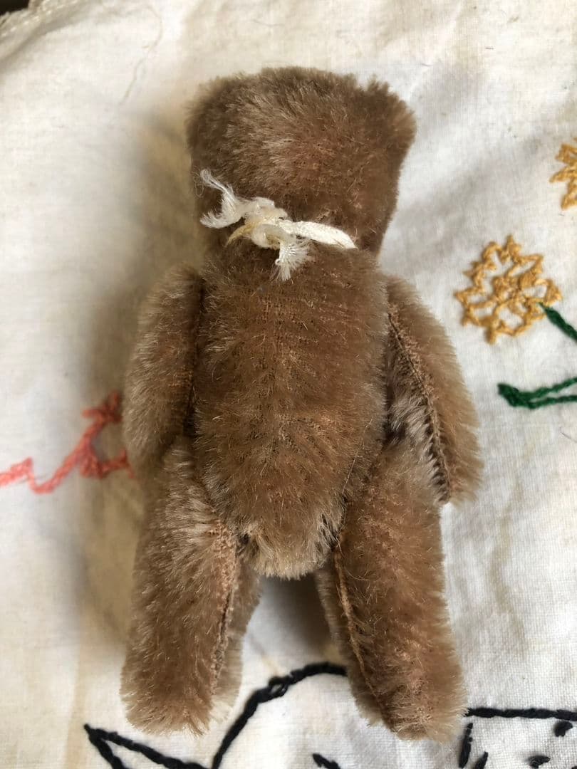 小さなテディベア 白リボン アンティーク テディ