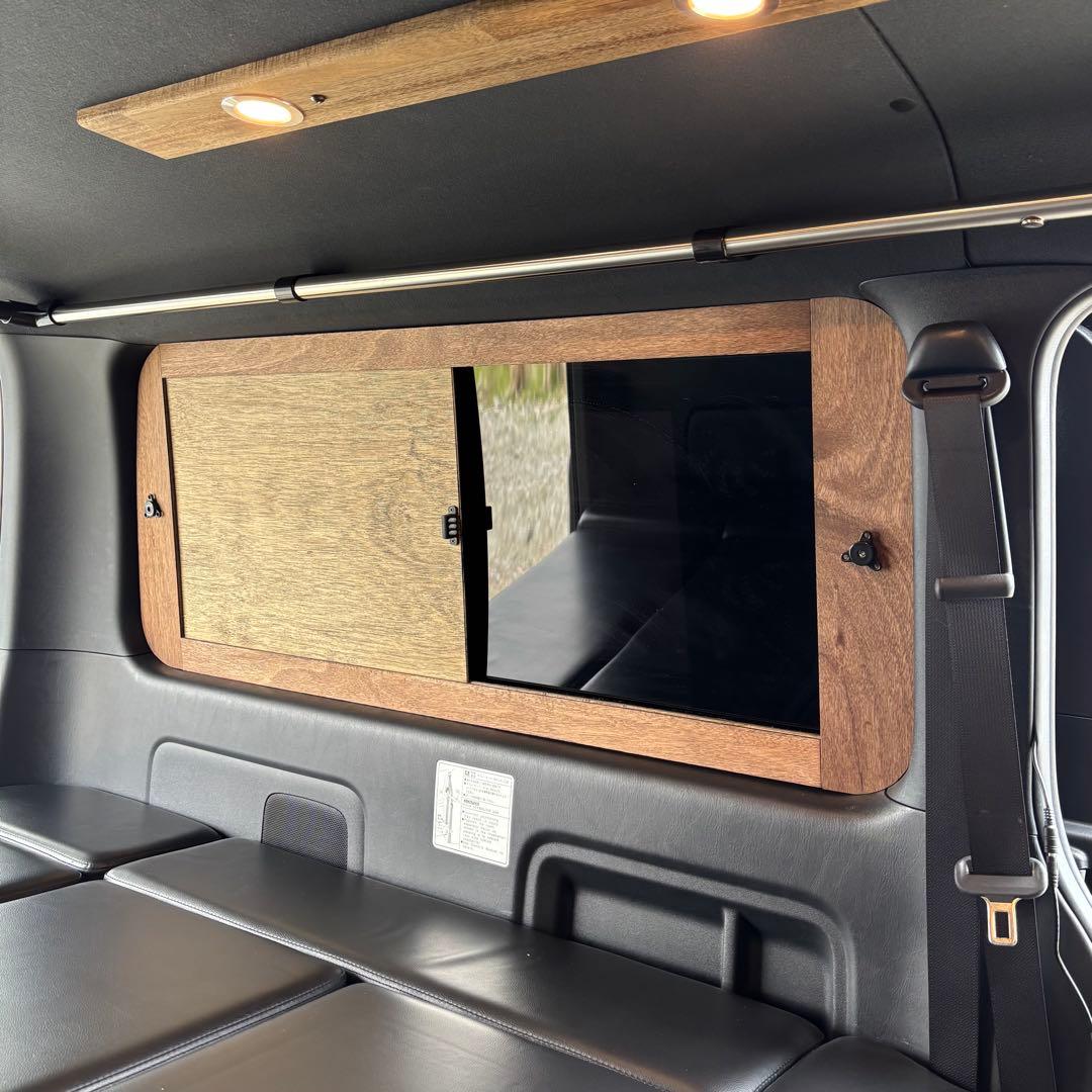 ハイエース 窓埋めパネル 開閉式 左右セット 断熱シート加工 木目