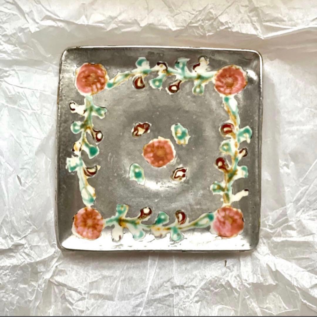 伊藤聡信 さん 銀彩色絵 角皿 菓子皿 ピンクの花