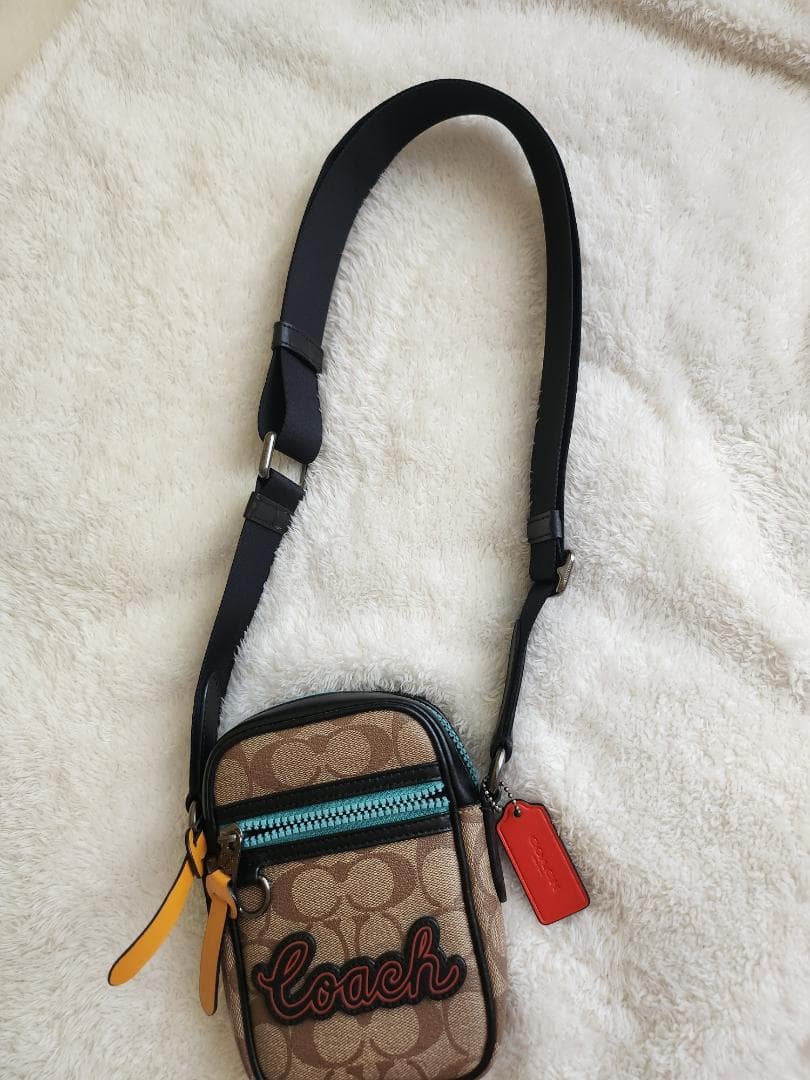 【COACH コーチ Terrain クロスボディバッグ】