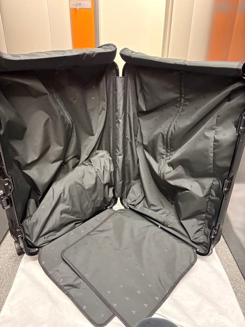 v*o様 未使用　ゼロハリバートン Geo Aluminum 3.0 24インチ