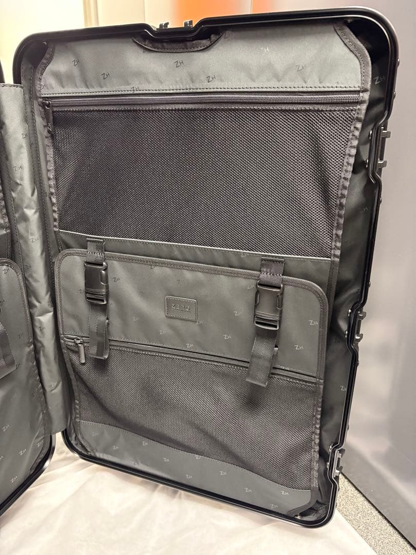 v*o様 未使用　ゼロハリバートン Geo Aluminum 3.0 24インチ