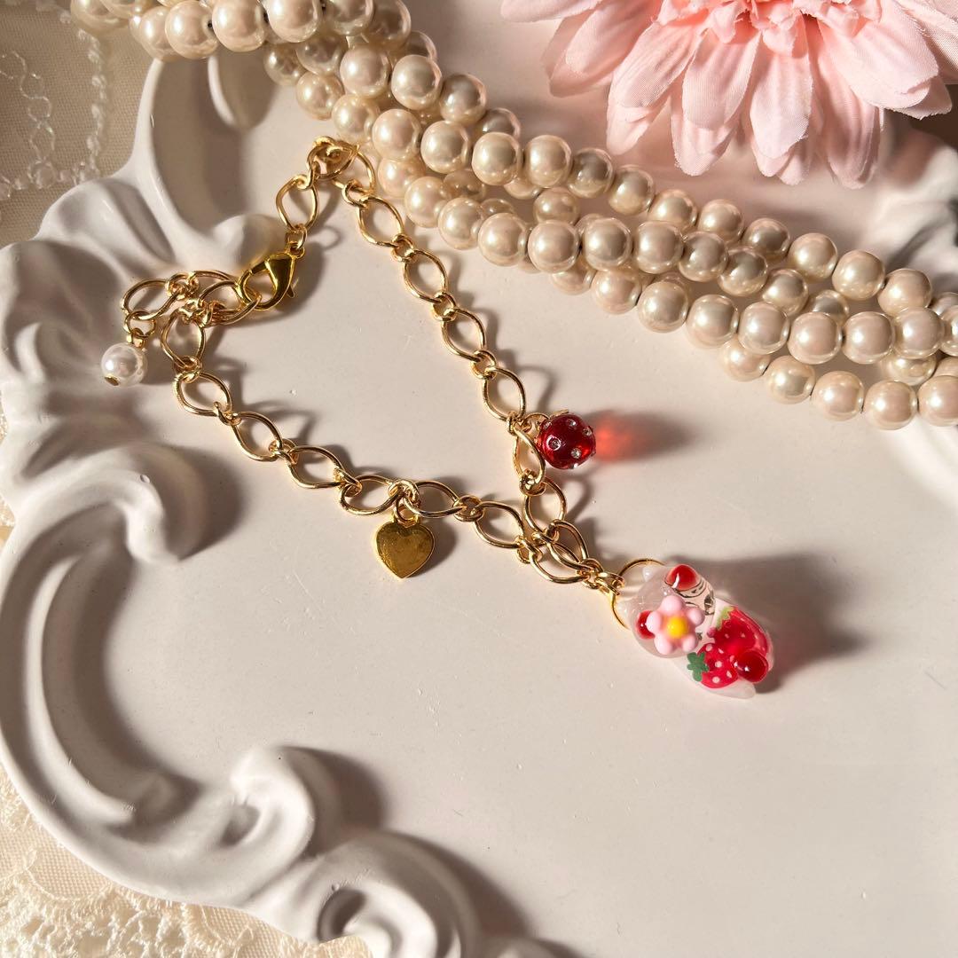 ฅ❤️ 猫　ねこ　レジン　チャーム　いちご　バックチャーム　ハンドメイド