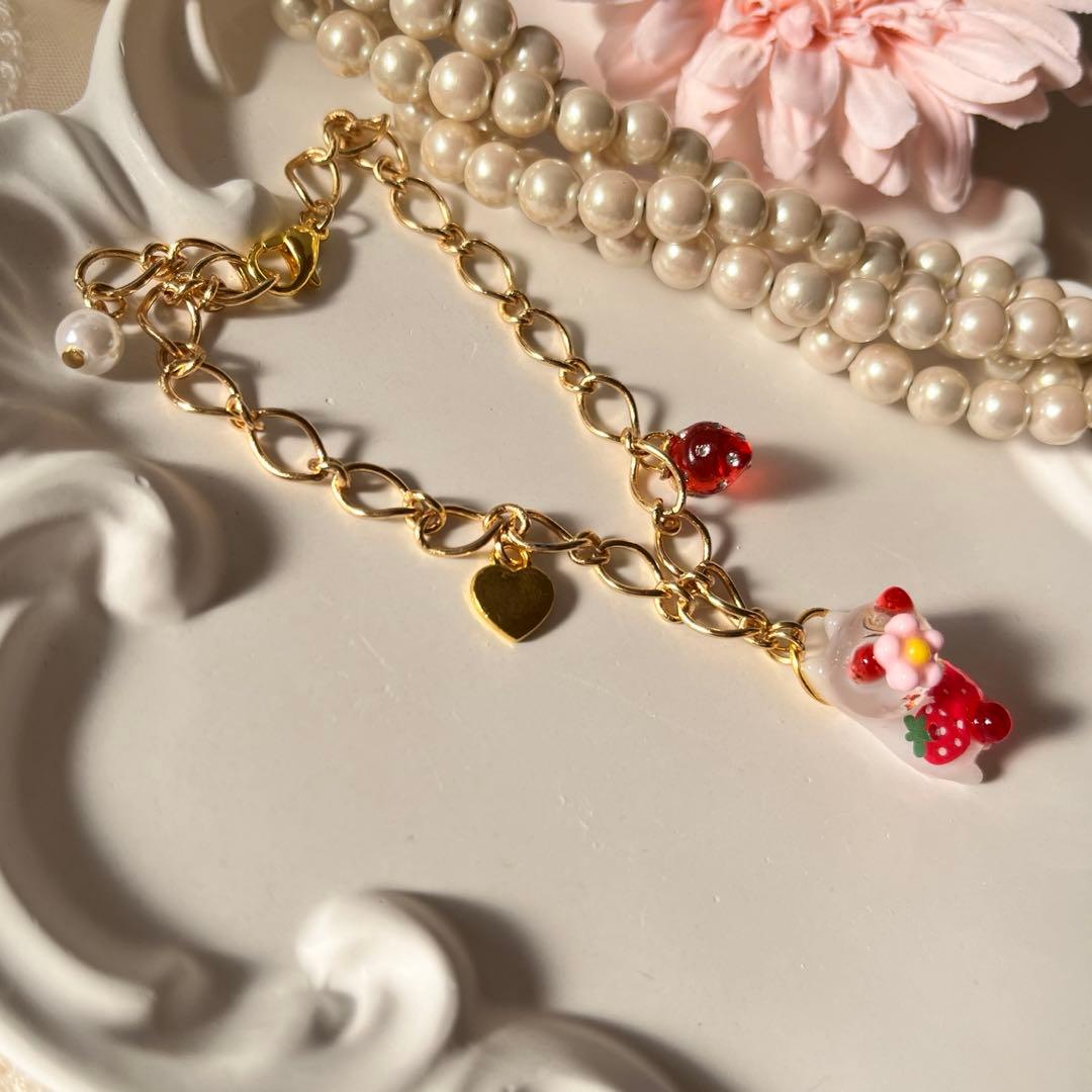 ฅ❤️ 猫　ねこ　レジン　チャーム　いちご　バックチャーム　ハンドメイド