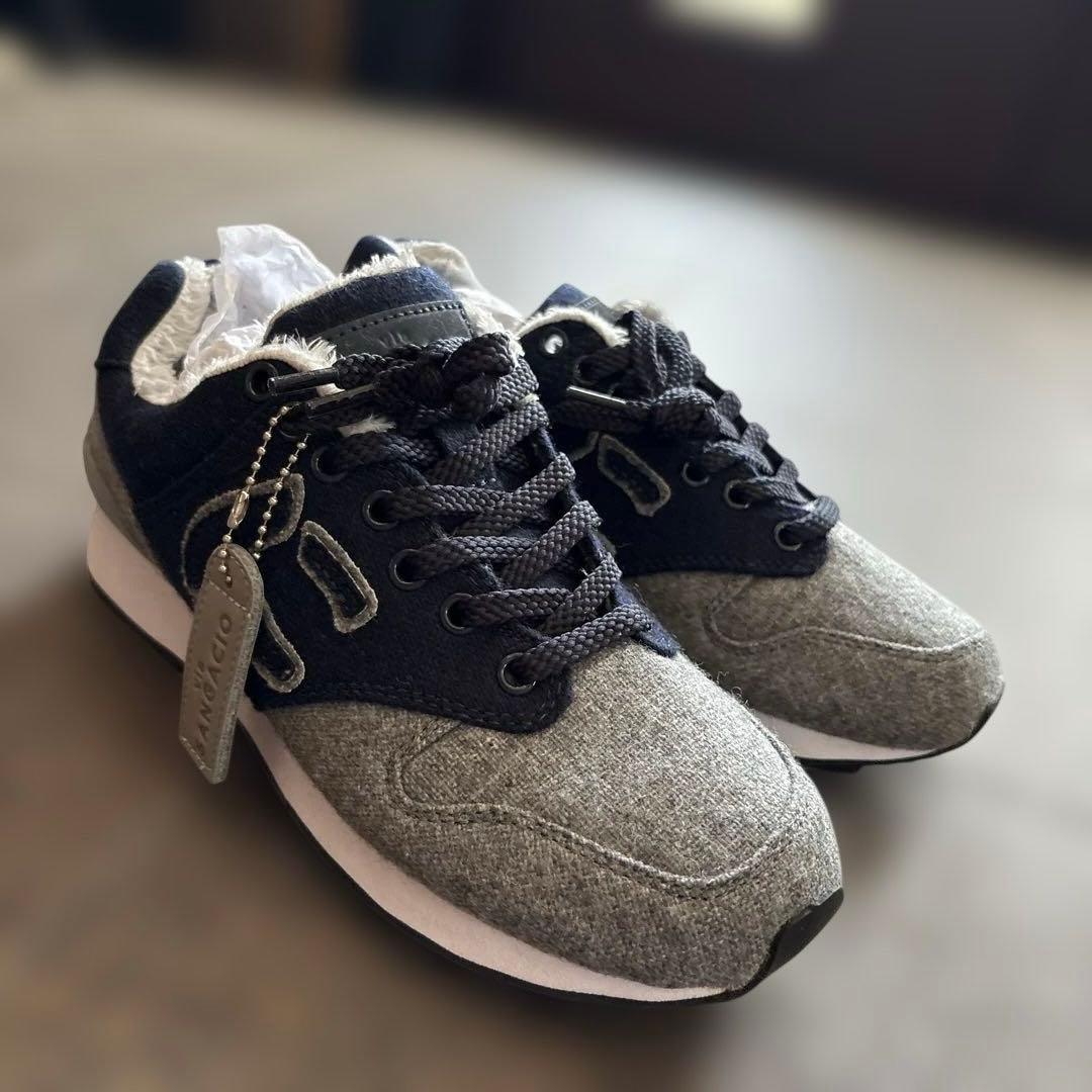 24㌢　スニーカー　新品