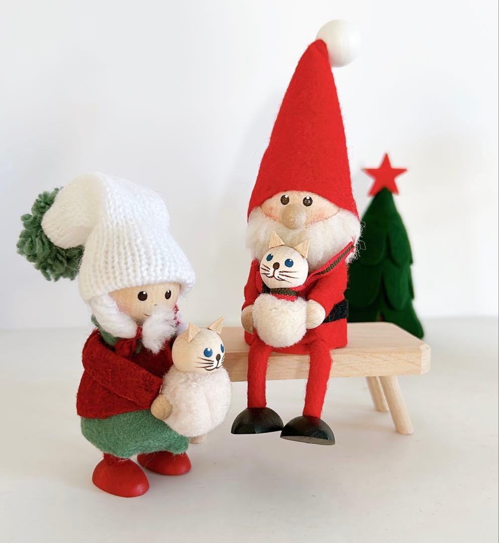 ノルディカニッセ ネコを抱えたサンタ&ネコを抱えた女の子