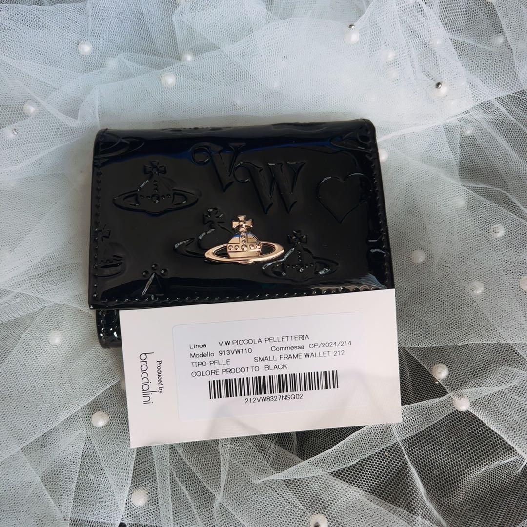Vivienne Westwood エンボス加工 ブラック 三つ折り財布