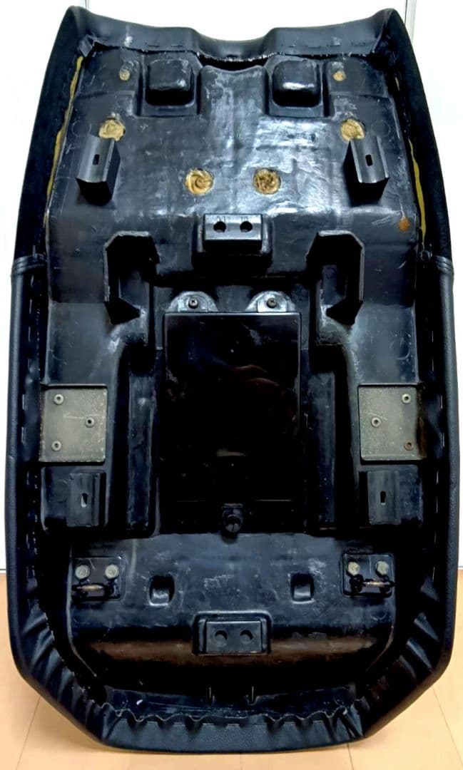 Z750GP　シート　低反発　ゲルザブ加工済　アルカンターラ　スエード　極美品