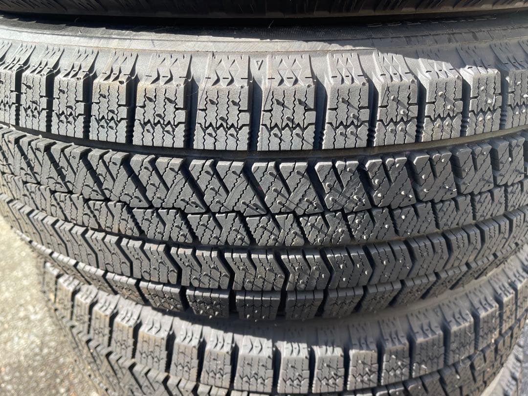 nao  スタッドレスタイヤ 15インチ 4本セット