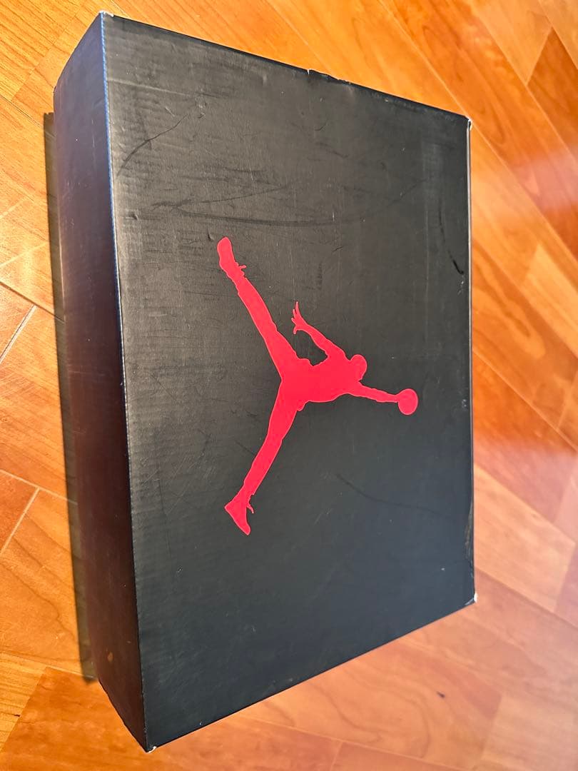 ナイキ エアジョーダン6 レトロ ブラック/ユニバーシティ ブルー