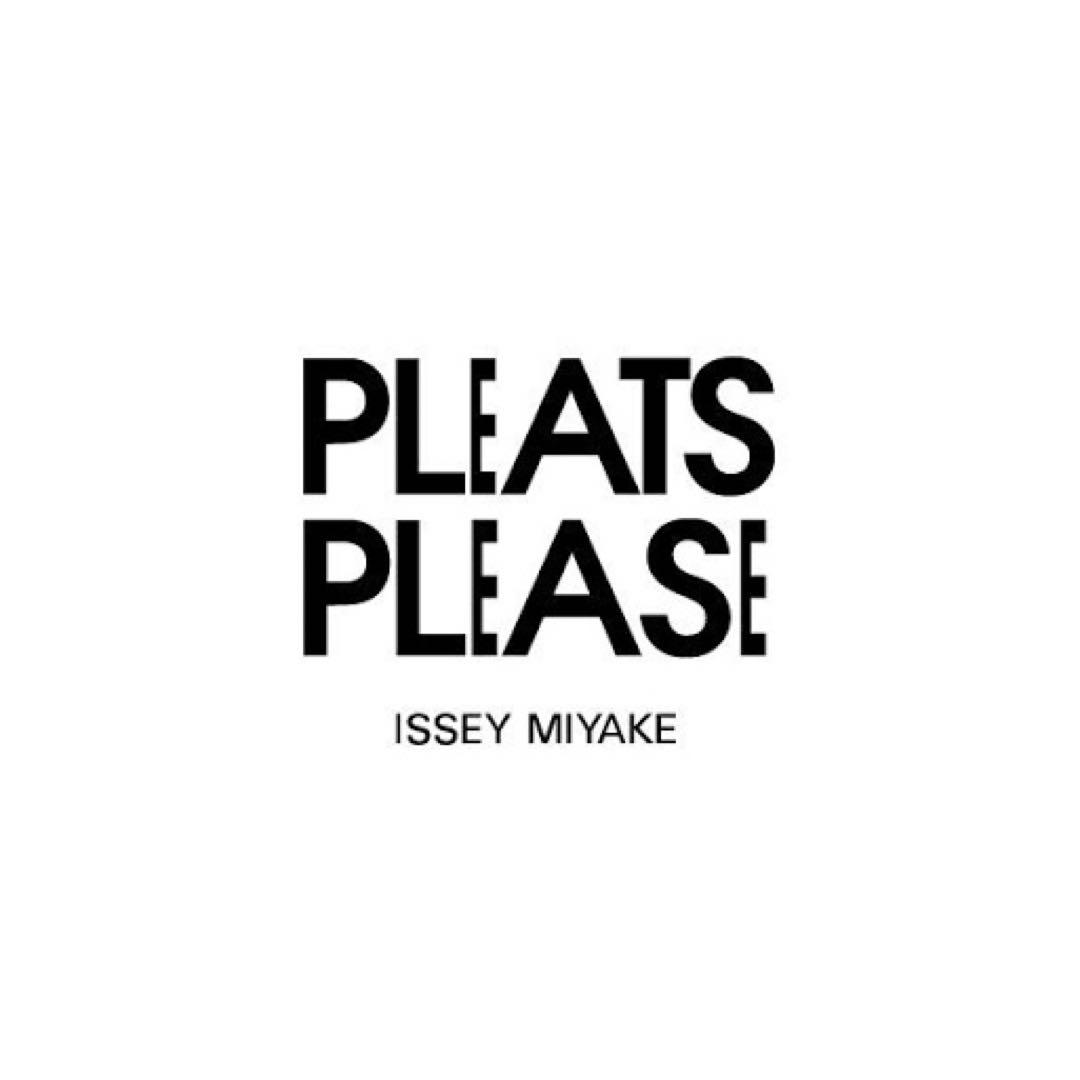 【美品/即日発送可】黒のプリーツノースリーブタンクトップ