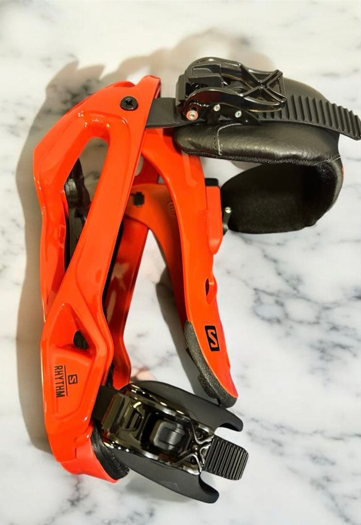 【新品】SALOMON サロモン スノーボードビンディングrhythm sサイズ