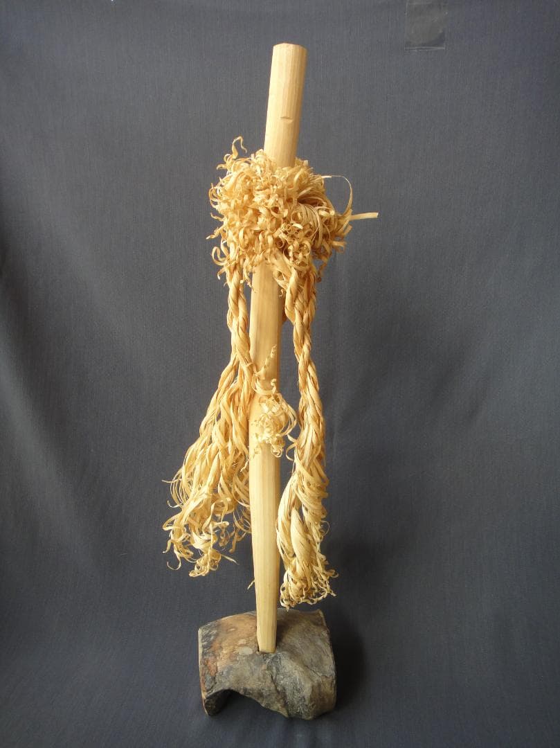 安*ム様 希少 アイヌ イナウ　60cm　台座付き アイヌ儀式