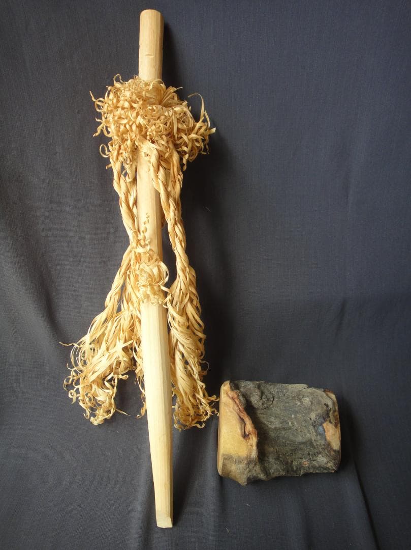 安*ム様 希少 アイヌ イナウ　60cm　台座付き アイヌ儀式