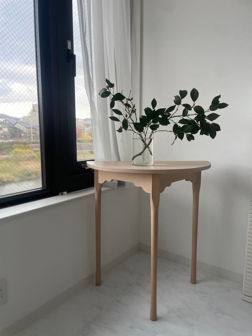 飛騨産業　天然木　半円形テーブル　キツツキマーク