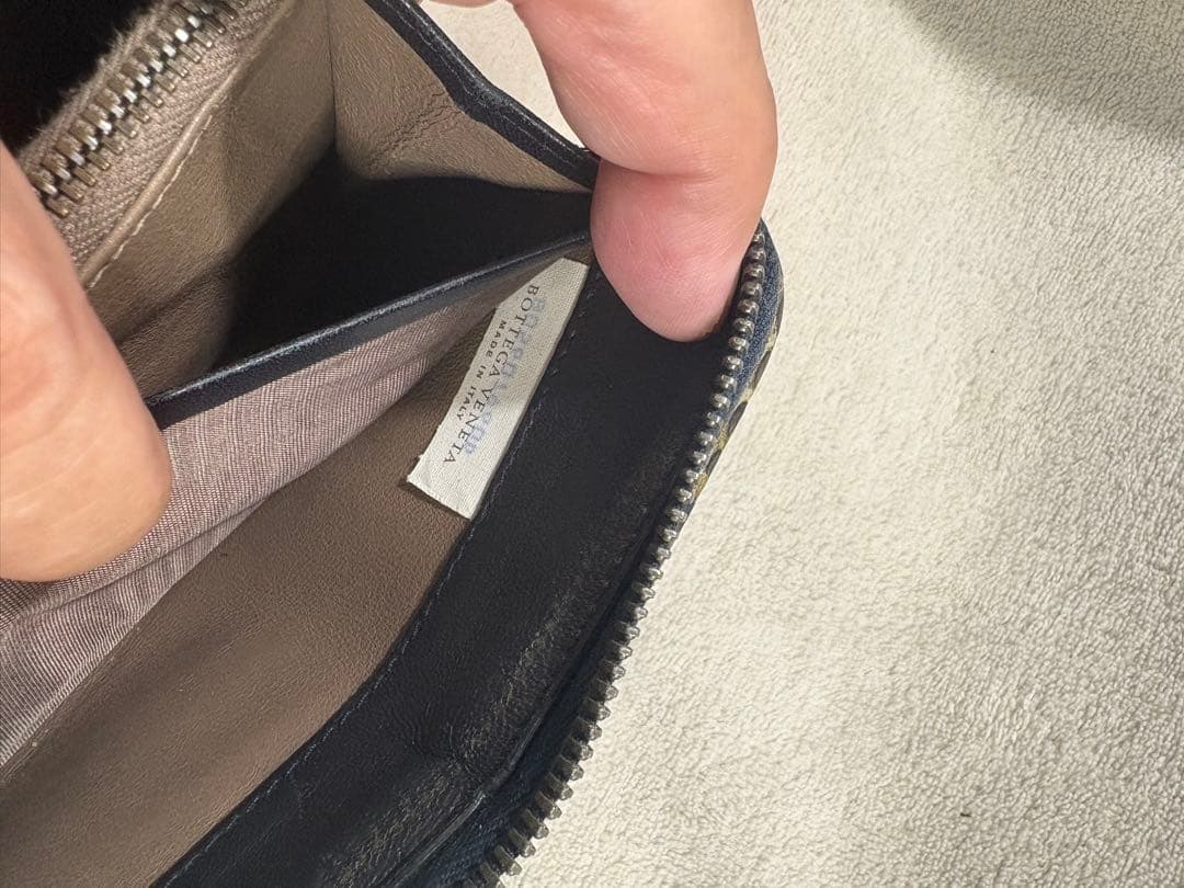 極美品　希少パイソン　ボッテガべネタイントレチャート　長財布　ラウンドファスナー