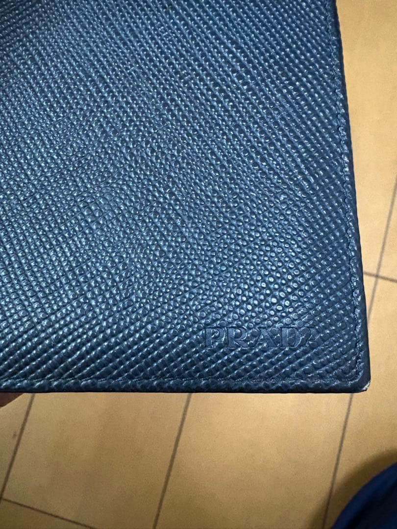 【美品】PRADA 二つ折り財布 ネイビー