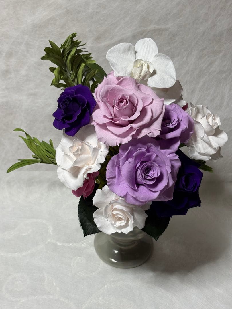 お値下げ中！ プリザーブドフラワー︎✿仏花︎✿アレンジメント︎✿胡蝶蘭入り︎