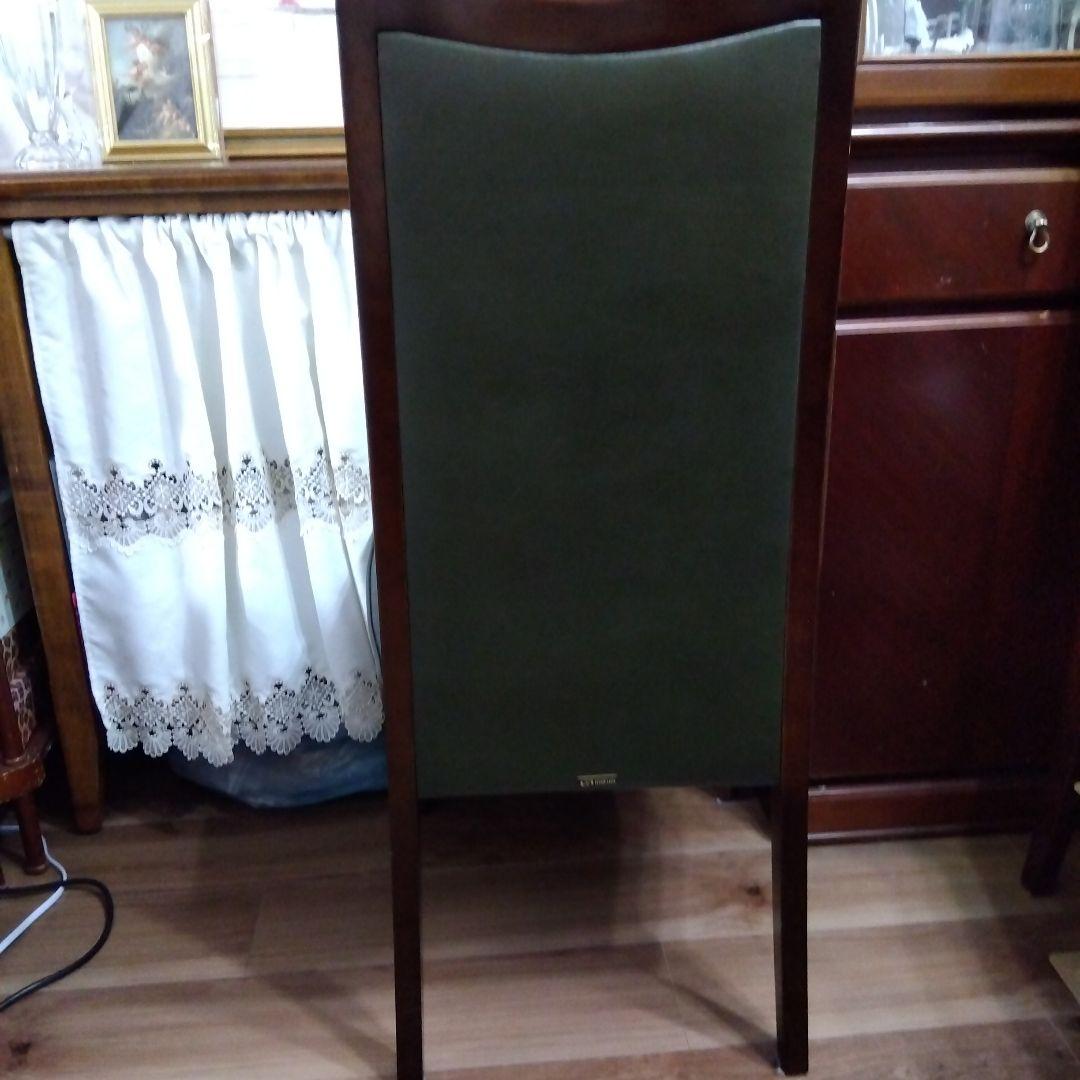 マルニベルサイユシリーズ　鋲打ちダイニングチェア