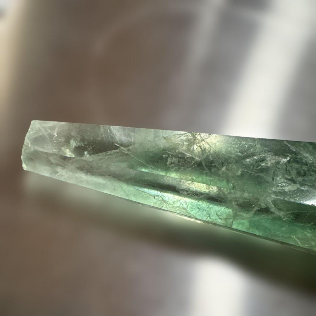 【高品質】高透明 フローライト ポイント 8cm スタンド付 原石