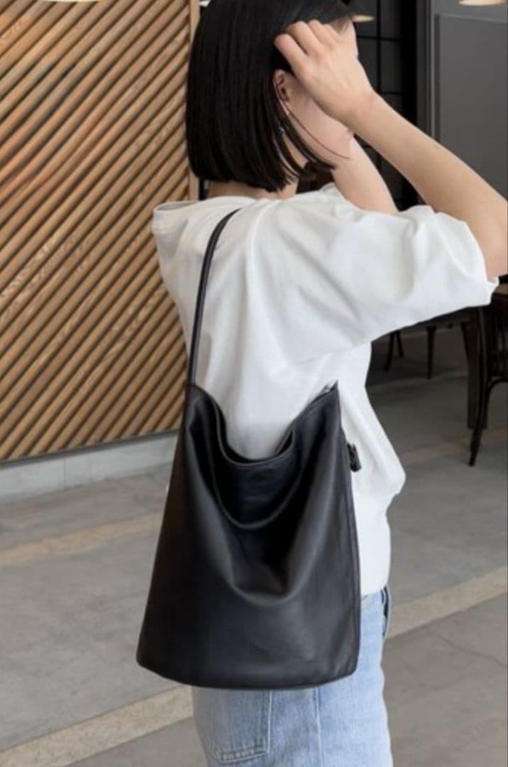 完売品　gemeil ジェムイル　バケットトート　　ショルダーバッグ　本革