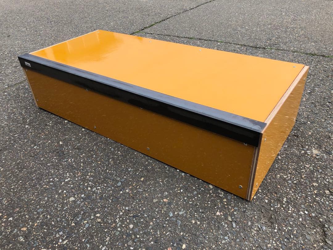 スケボーセクション　カーブボックス　マニュアル台　マニーパッド　レール