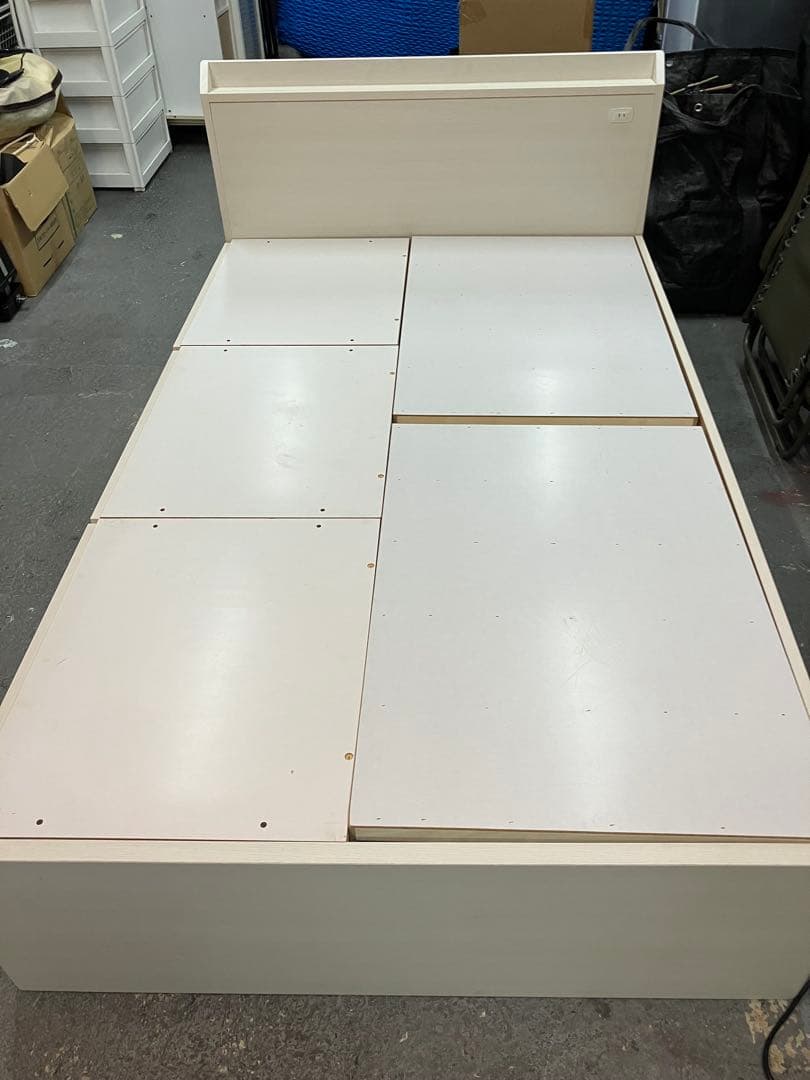 【大阪直接引き取り限定】ニトリ　セミダブルベッドフレーム　ジオチェスト