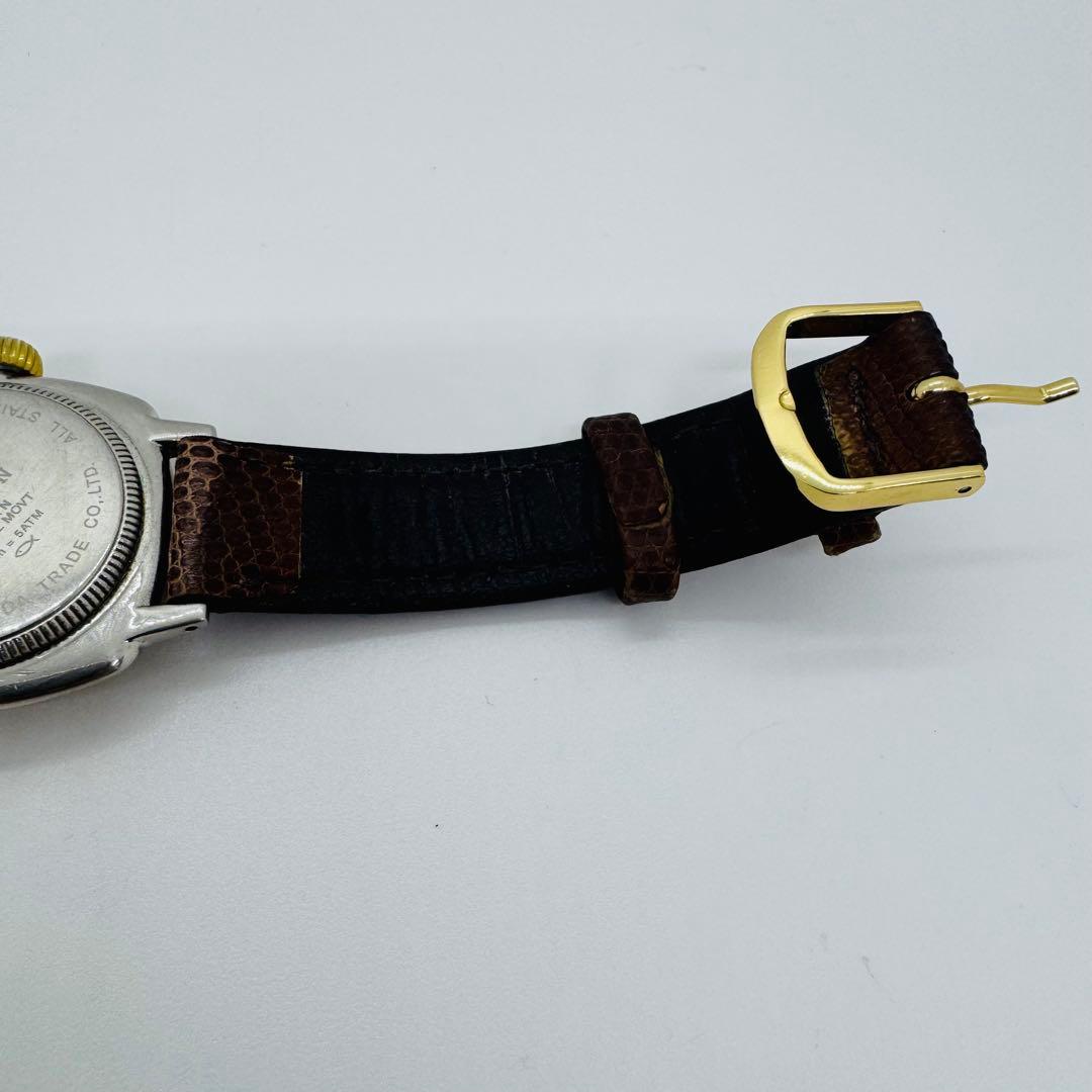 ✨ヴァーグウォッチ✨Coussin Early✨32mm✨クオーツ✨腕時計✨