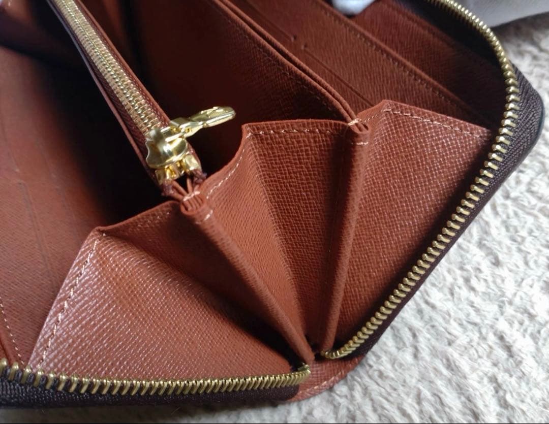 未使用　ルイヴィトン ジッピーウォレット モノグラム